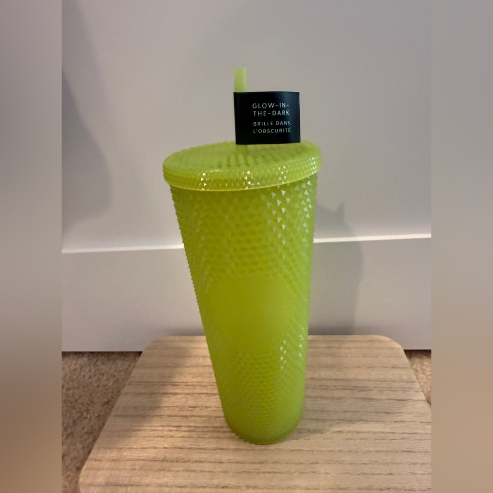 Glow-in-the-Dark Textured Tumbler - Green